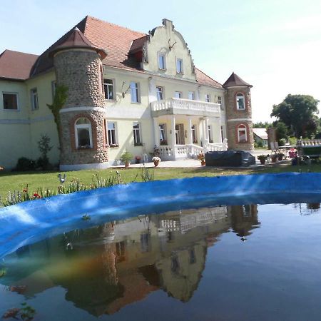 Gutshaus Darsikow Ξενοδοχείο Εξωτερικό φωτογραφία