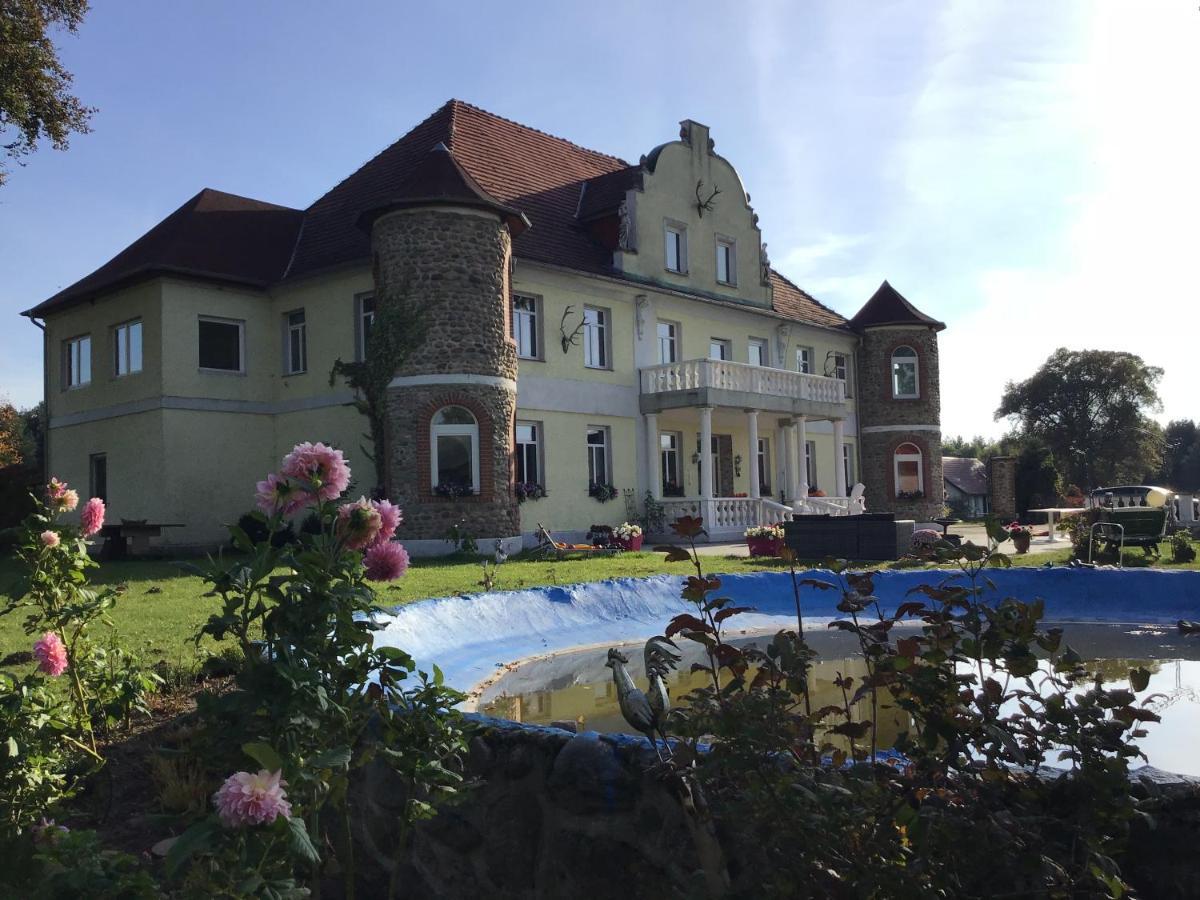 Gutshaus Darsikow Ξενοδοχείο Εξωτερικό φωτογραφία