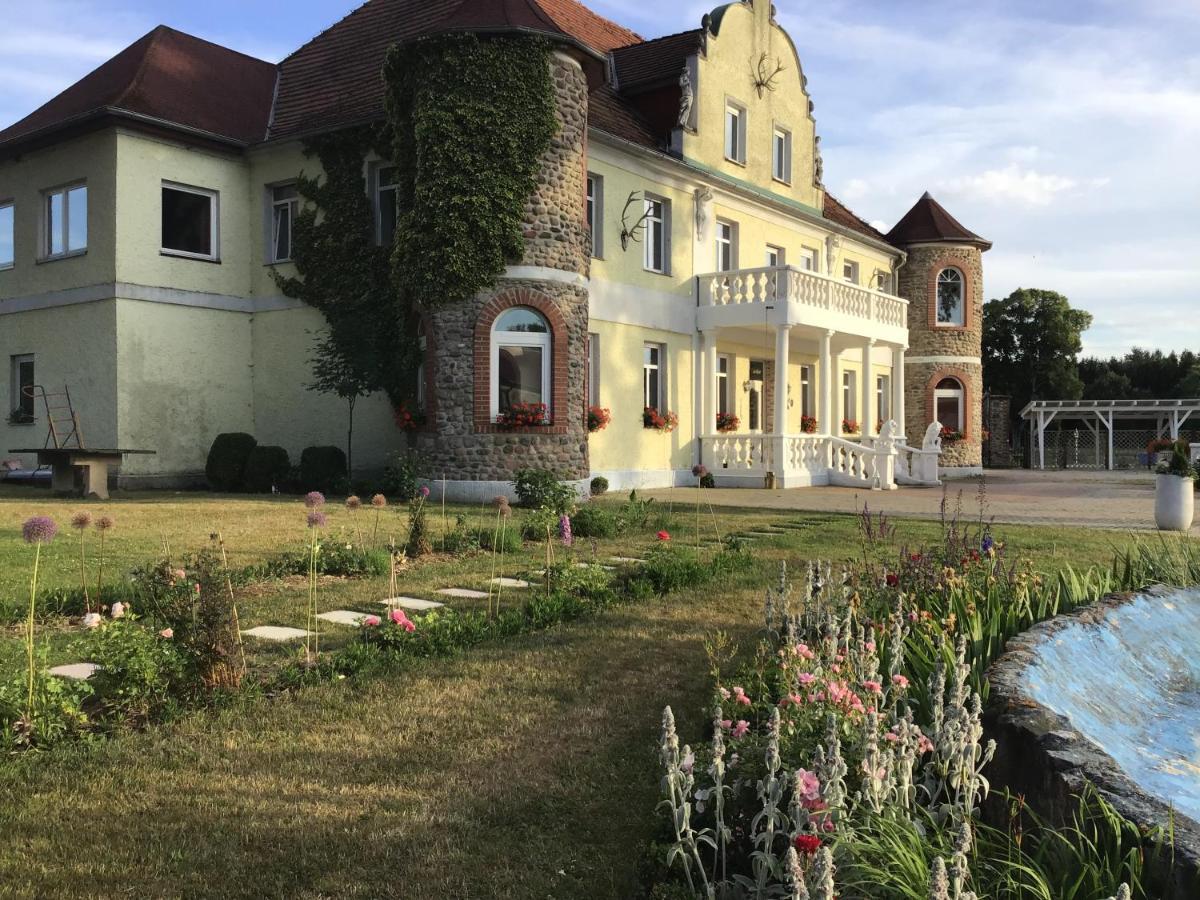 Gutshaus Darsikow Ξενοδοχείο Εξωτερικό φωτογραφία
