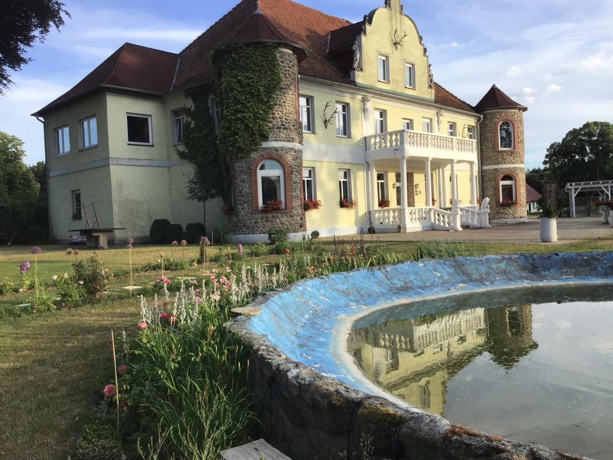 Gutshaus Darsikow Ξενοδοχείο Εξωτερικό φωτογραφία